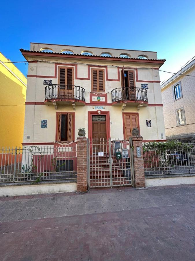 Appartement Il Viandante Sul Mare à Salernes Extérieur photo