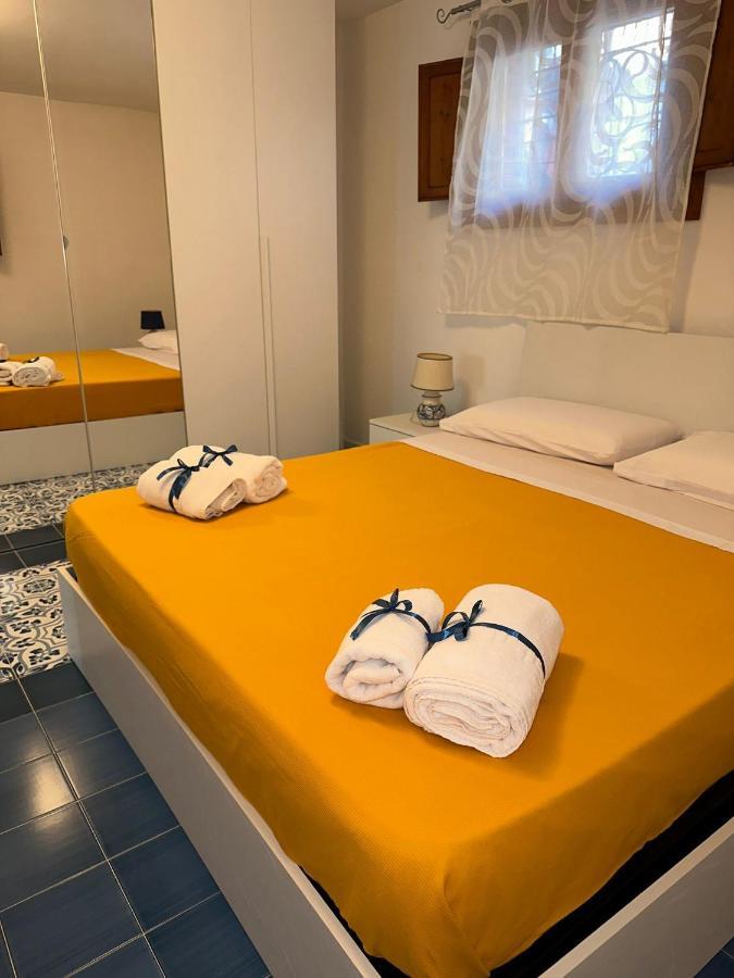 Appartement Il Viandante Sul Mare à Salernes Extérieur photo