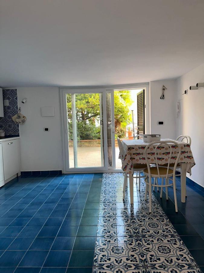 Appartement Il Viandante Sul Mare à Salernes Extérieur photo