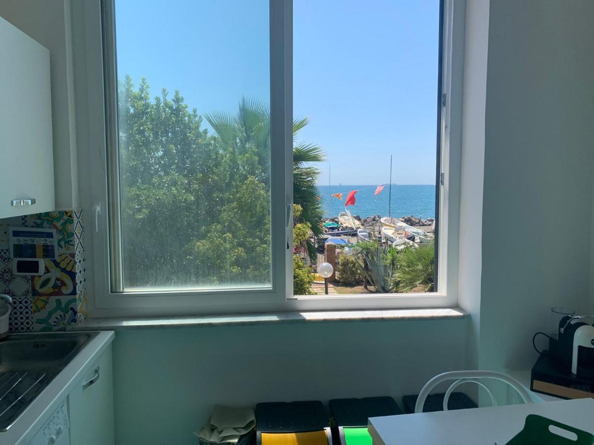 Appartement Il Viandante Sul Mare à Salernes Extérieur photo