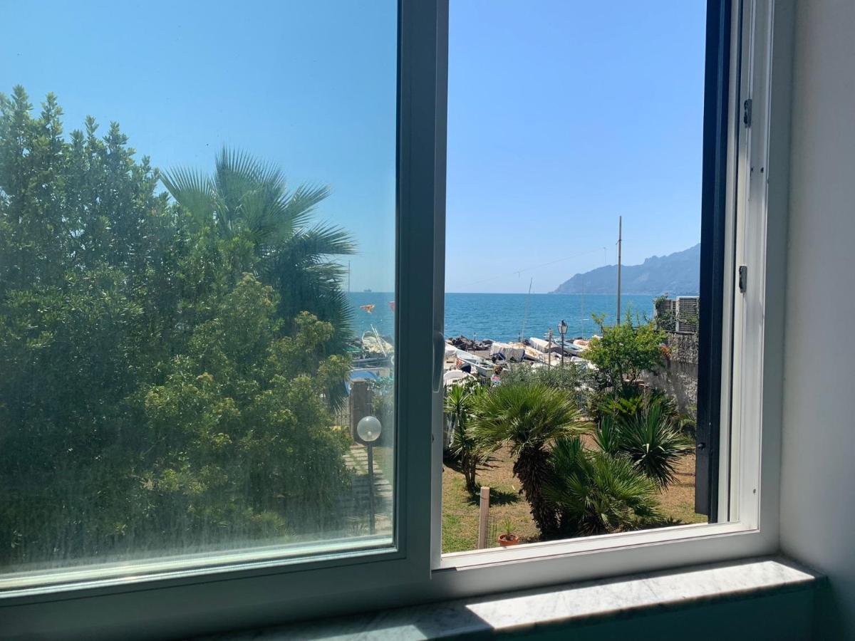 Appartement Il Viandante Sul Mare à Salernes Extérieur photo