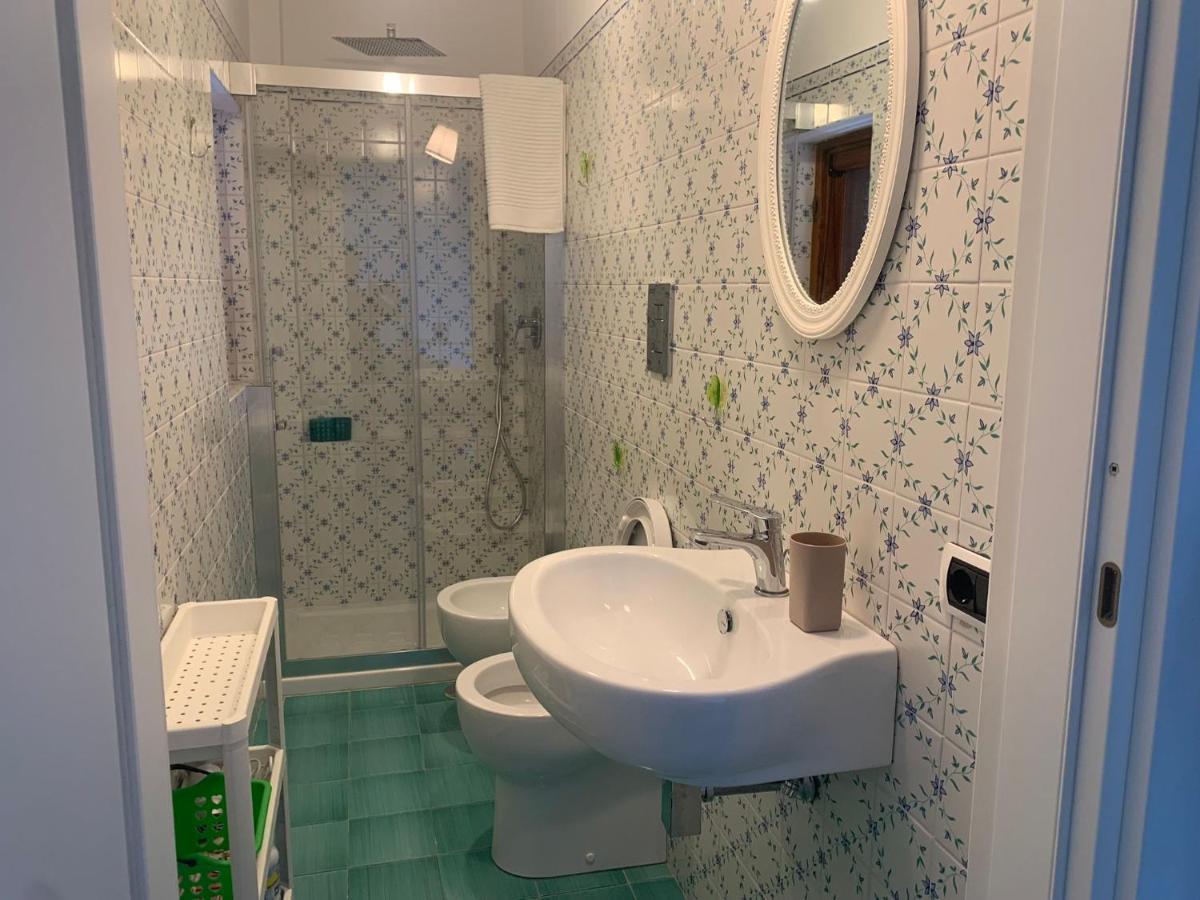 Appartement Il Viandante Sul Mare à Salernes Extérieur photo